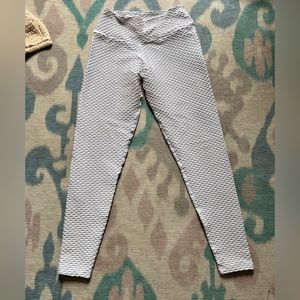 Booty by Brabants White Croco skins